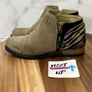 Women’s size 6-Sorel Major Tan Zebra Print Side Zip Chelsea Boots Ankle Booties